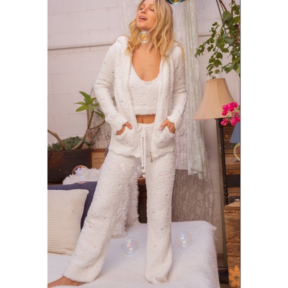 POL Embroidered Hearts Berber Fleece Pants + Hoodie Matching Set - Picture 4 of 15